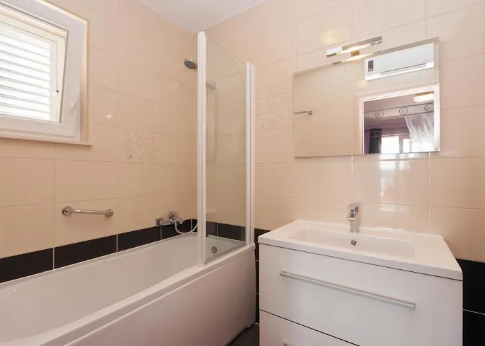 Luxury With A Swimming Pool - Gonar, Rab - 15575 Villa Supetarska Draga