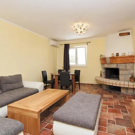 Vilă Luxury With A Swimming Pool - Gonar, Rab - 15575 *