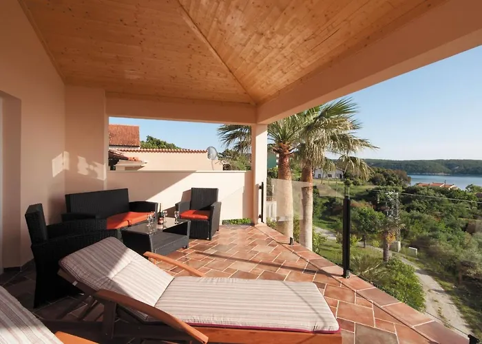 Vila Luxury With A Swimming Pool - Gonar, Rab - 15575 Supetarska Draga
